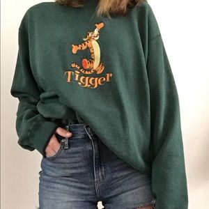 DISNEY TIGGER SWEATSHIRT!!